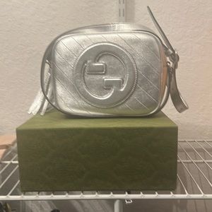 Brand New Gucci Blondie Small Crossbody Bag in Metallic Silver